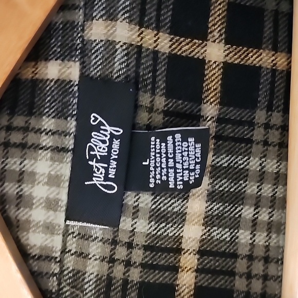 Just Polly Cropped Plaid Shirt - Picture 3 of 5